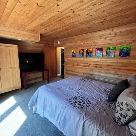 Hillside hideaway in pine mountain club