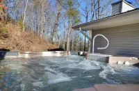 Spacious home…Hot Tub…game room…Pet Friendly..WIFI