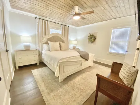 Cottage by the Square