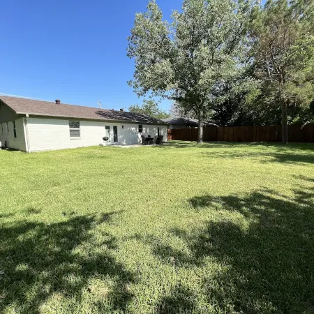 Cheerful 3 Bedroom Old Town Keller Home
