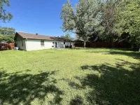 Cheerful 3 Bedroom Old Town Keller Home