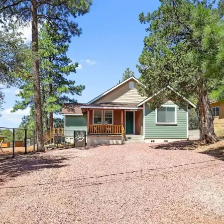 Wandering Pines - Scenic and peaceful getaway