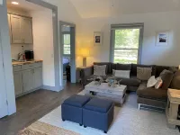 Renovated 2 BR Cottage-Perfect for North Fork Beach,Vineyard,Wedding Vacations!