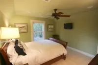 Boundary Street Getaway in Old Town Bluffton!