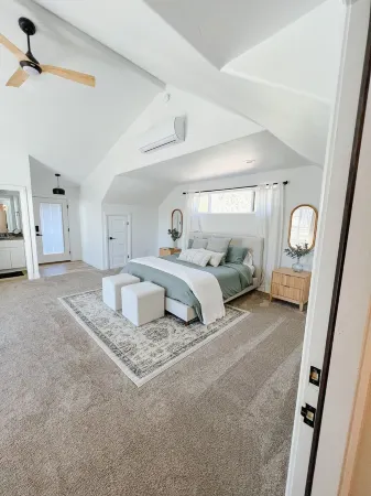 LUXURY MODERN FAMILY GETAWAY- Bison Ridge Retreat Отели в г. Шоу Лоу