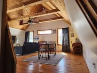 Charming rustic loft nestled near Lake Salem.