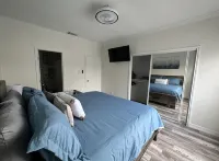 Safe, Central, Cozy Home with Private Parking, KING Bed, near DFW Airport & more