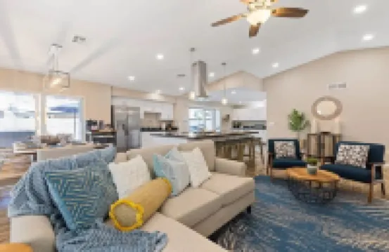 Hot tub, Pool & Game Room - Family Retreat!