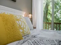 Joanna Gaines would stay here! Hotels in Sandpoint