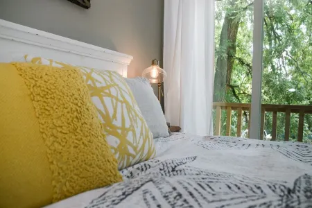 Joanna Gaines would stay here!