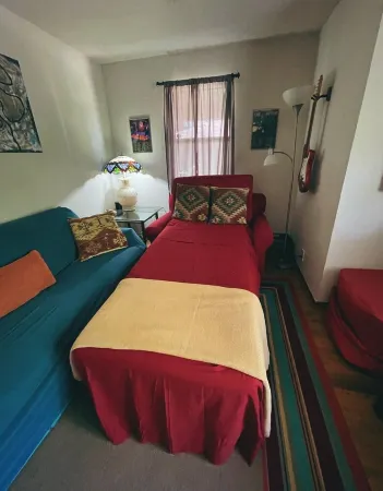 cozy, artsy, private (entire home) near downtown