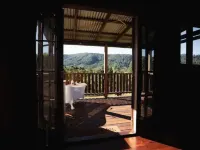 Ironbark Luxury Farm-Stay & Highland Cows. Hotels in Caboolture