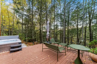 Architect-designed Modern Cabin retreat 아워스팅 팔스 주변 호텔