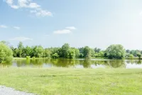 Charming 2-Bedroom Cottage in Loudoun Co, VA on 12 Gorgeous Acres w/ 2-Acre Pond - Country Houses