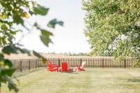 Near Dave Chappelle's Summer Camp. Sleeps 14+Hot Tub - 3-Star