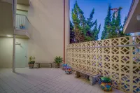 New Luxury Condo on Ocean Cliff, 2 Bedroom Suites, Full Kitchen, Living Room