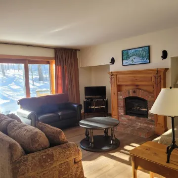 Ski in/ Ski out at Jay Peak- 10 feet from Grammy Jay Run