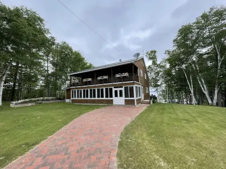 Private Lakefront Gem Within Minutes of Baxter State Park