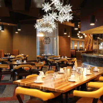 DoubleTree by Hilton Omaha Southwest