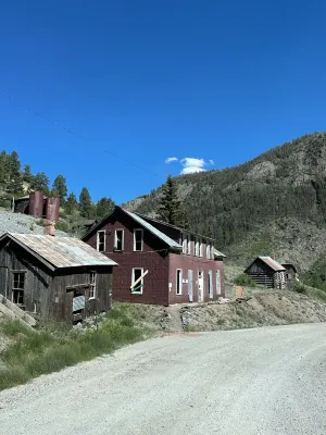 Mountain Valley Paradise- stunning retreat nestled in the heart of the San Juans