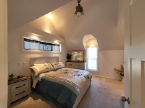 Gorgeous Midtown 3 Bedroom Home