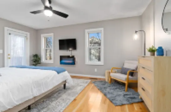 Modern Wintergreen Cabin with Hot Tub, Sauna