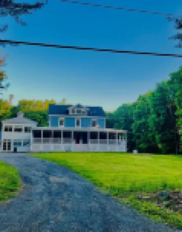 Oversized Country house, Quiet Retreat & Gathering space ~NEW !!!