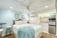 Tiny but perfect, super close to the beach.