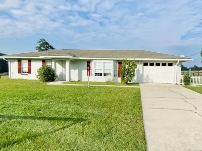 Close to all WEC,OBS,Hits few miles to all Hotels near World Equestrian Center