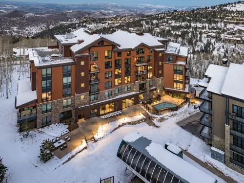 Brand New Ski-In/Out Ultra Luxe Deer Valley Condo. Ski Valet.