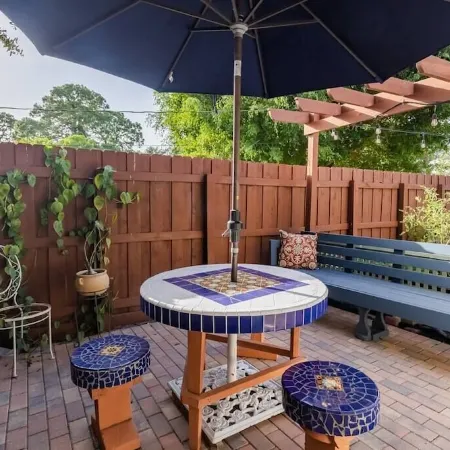 Luxury Resort Style, Heated Pool, 10 Mins to Gulf Mexico Beaches