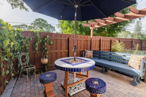 Luxury Resort Style, Heated Pool, 10 Mins to Gulf Mexico Beaches