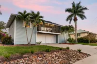 Spacious Villa with Heated Pool, Golf, Game Room, Basketball, Pool Table, Bikes