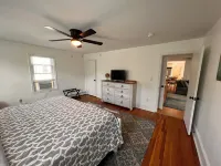 <br>Danvers spacious apt near Salem historic witch town Mall / Hospital Hotels in Danvers