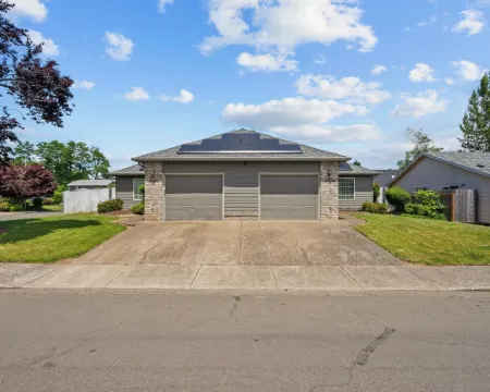 Inviting 2Br Half-Plex-Equipped Kitchen & Garage Hotels in Keizer