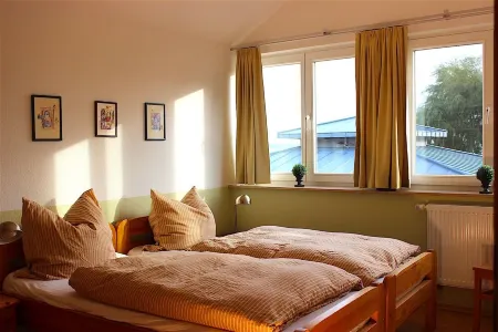 Family-friendly comfort apartment, 100m to the Baltic Sea beach, beautiful lagoon view