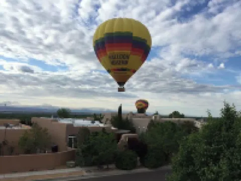 Amazing 4-bedroom: AC, WiFi, 2 car garage with river view in NW Albuquerque - Jacuzzi