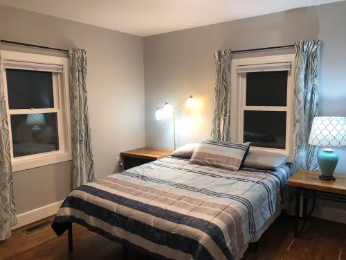 Fresh, nicely finished, three-bedroom cabin on the Baileys Trails!