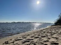 Familien-apartment Direkt am Wasser Hotels in Brake
