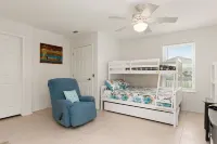 Waterfront 4-bedroom Private Single-family House/Villa Hotels in Port Isabel