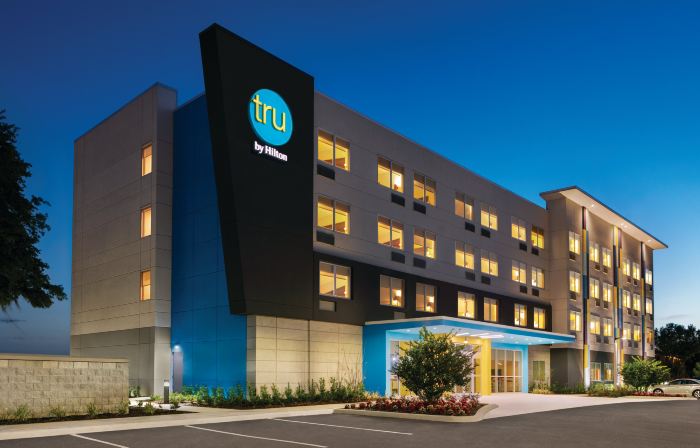 Tru by Hilton  Sebring