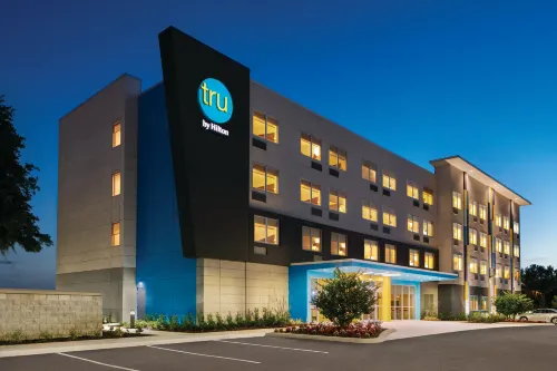Tru by Hilton  Sebring