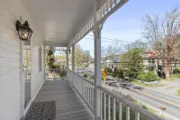 Farmhouse Writer's Retreat in Historic Shepherdstown