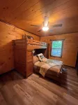 Pet friendly private Charming Bear cabin where cozy meets luxury. Mountain views