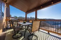Cedar Cove Cabin Overlooking Table Rock Lake