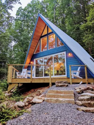 Modern A-Frame ~ Creeks & River Nearby ~ 8 Miles from Downtown Chattanooga