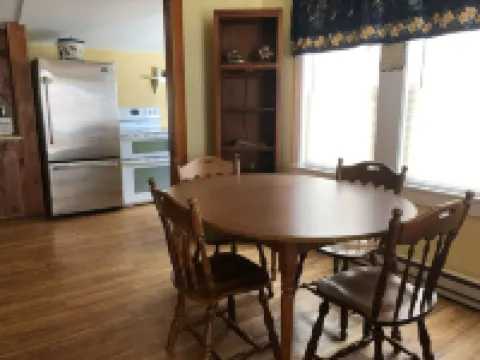 New to VRBO! Cute 2 bedroom cottage just steps from the beach!