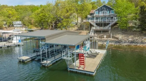 Enjoy Lakeside Luxury At It's Finest Osage Township 호텔