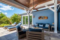 Special rate promotion!!!  Newly renovated Water front/pool home sleeps 8!!!! 霍姆斯海灘住宿飯店