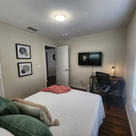 Comfy Casita by the Park, 5min from Texas Tech